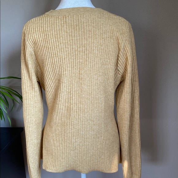 Nanette Lepore Gold/Mustard Sweater with Black Accents Size Large - Picture 5 of 13